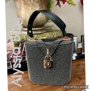 Meet Stunning⚜️ALYSSIA⚜️Black satin tote Rhinestones, Gold kisslock hardware NEW